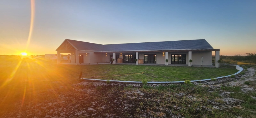 10 Bedroom Property for Sale in Hartebeesfontein Western Cape